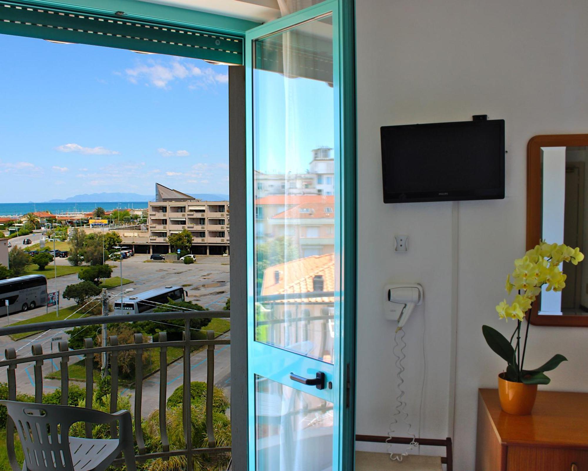 Hotel Puccinelli Lido di Camaiore Extérieur photo